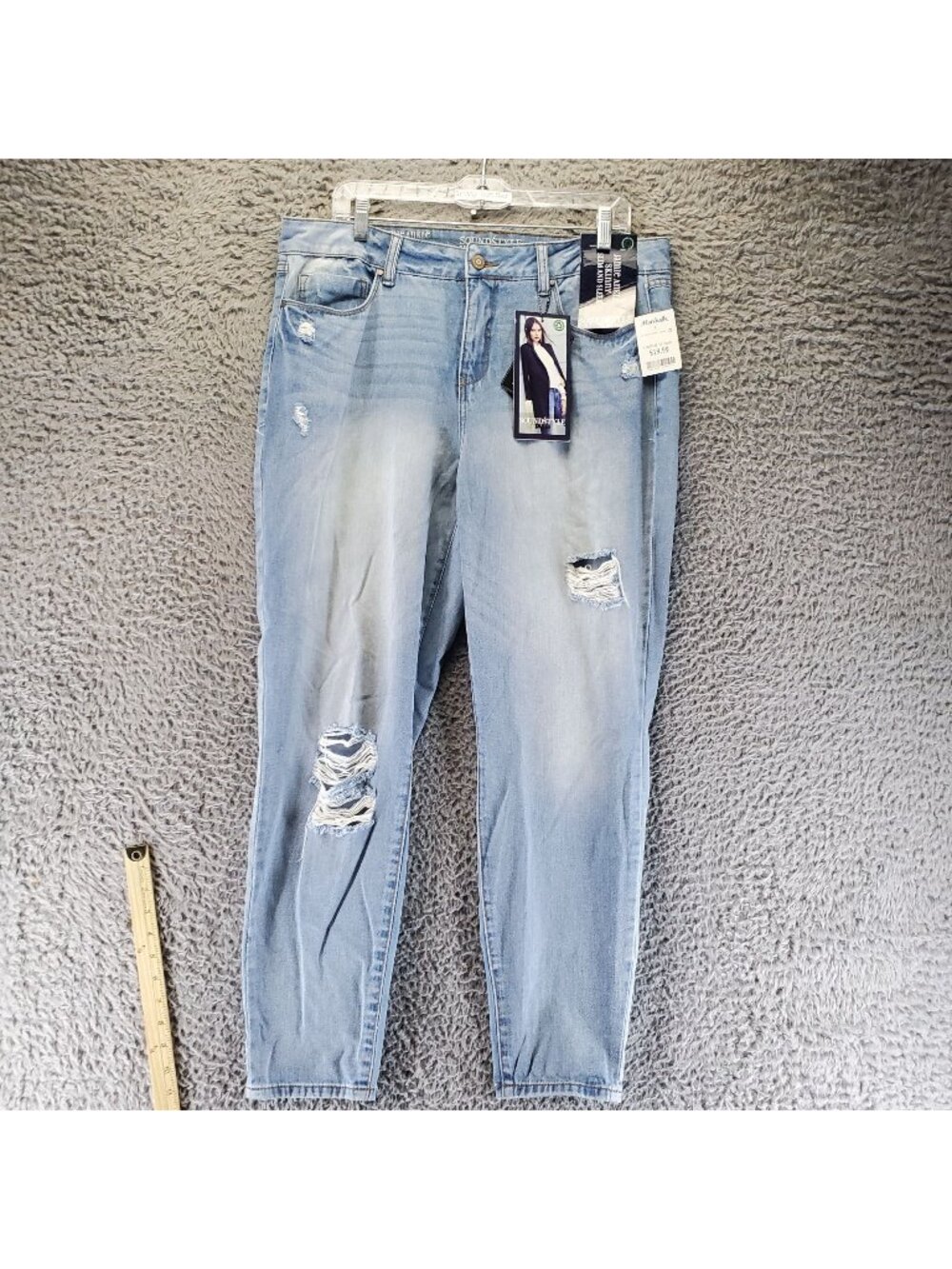 Sound/Style Jeans Womens Size 14 Blue Jamie Ankle Skinny Distressed Vintage *NWT